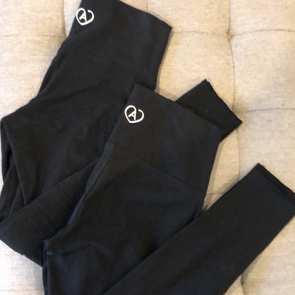 Aritzia Black Leggings-Heroes at heart
